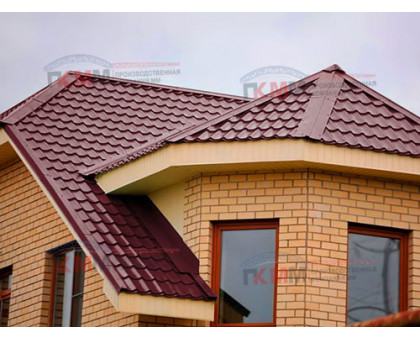 Металлочерепица Макси-0,5 RAL3005 Norman Металлочерепица Макси-0,5 RAL3005 Norman
